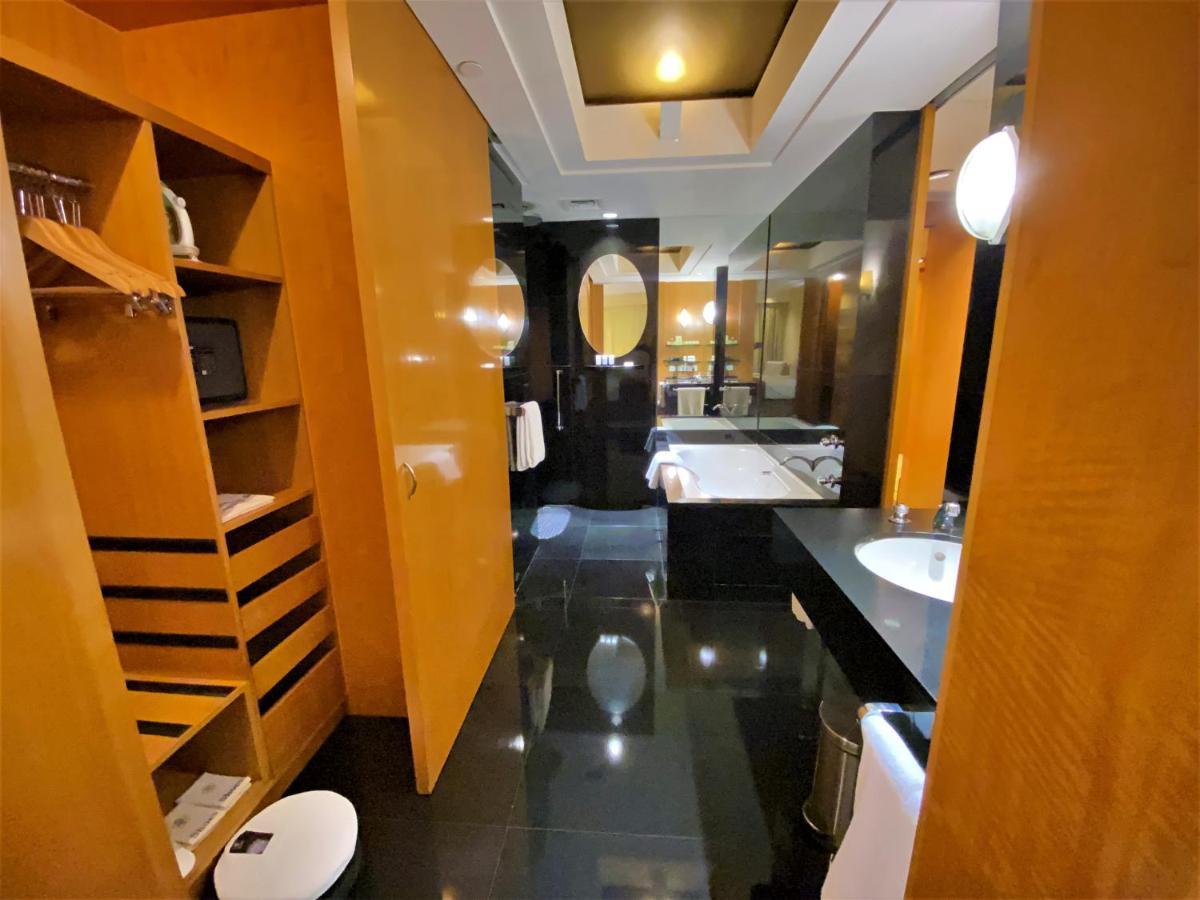 The Grand Club Room on session of 30 mins Spa on food & soft beverage services on Laundry service Per per roomHappy Hours from 6PM to 8PM 11 on selected beverages at a hotel designated area,1709761570:JPEG